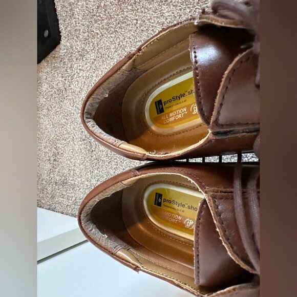 Dockers Men’s Brown Leather Dress Shoes – All Motion Comfort (10M) - Picture 8 of 13